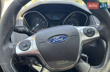 Седан Ford Focus 2013 в 