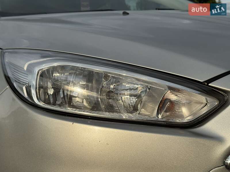 Хэтчбек Ford Focus 2016 в Хмельницком