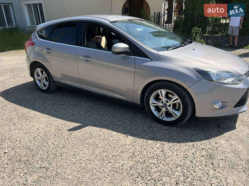 Хэтчбек Ford Focus 2013 в Хотине фото 3 Хэтчбек Ford Focus 2013 в Хотине