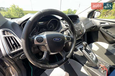 Хэтчбек Ford Focus 2013 в 