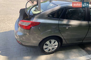 Седан Ford Focus 2012 в 