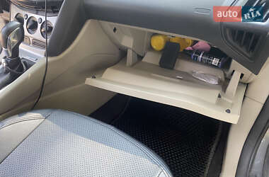 Седан Ford Focus 2012 в 
