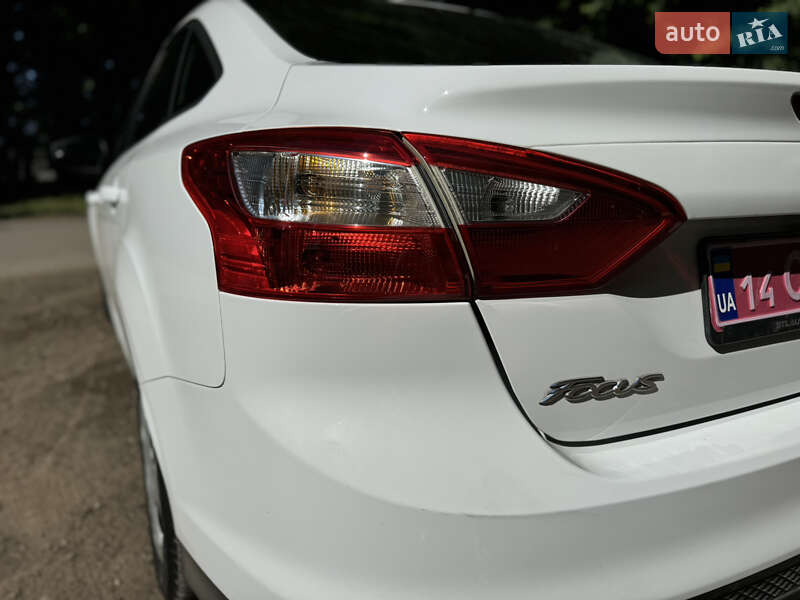 Седан Ford Focus 2012 в Львове
