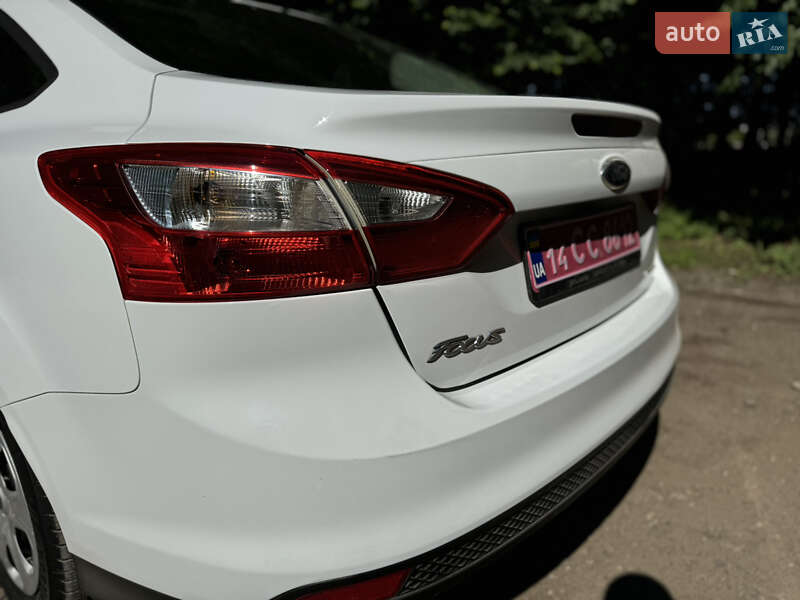 Седан Ford Focus 2012 в Львове