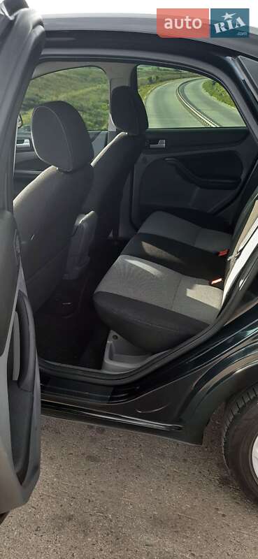 Седан Ford Focus 2010 в Кобеляках