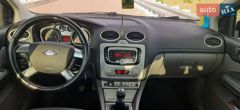 Седан Ford Focus 2010 в Кобеляках