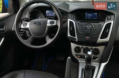Хэтчбек Ford Focus 2014 в 