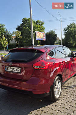 Хэтчбек Ford Focus 2015 в 