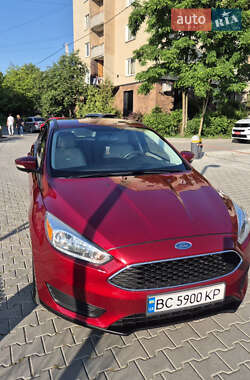 Хэтчбек Ford Focus 2015 в 