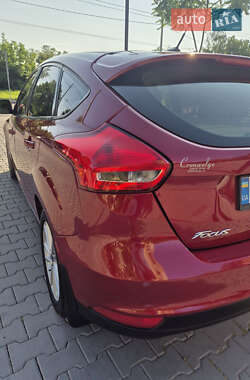 Хэтчбек Ford Focus 2015 в 