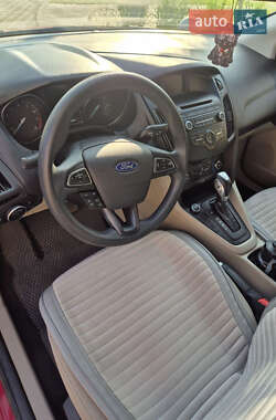Хэтчбек Ford Focus 2015 в 