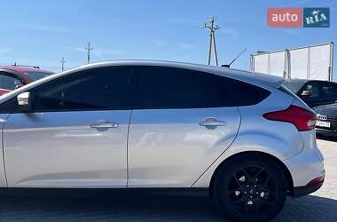 Хэтчбек Ford Focus 2016 в 