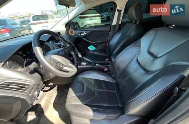 Хэтчбек Ford Focus 2016 в 
