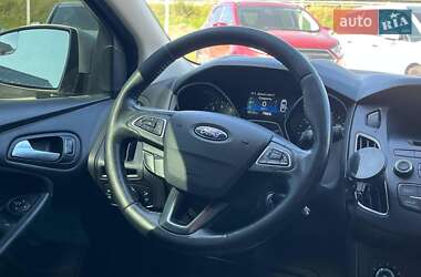 Хэтчбек Ford Focus 2016 в 