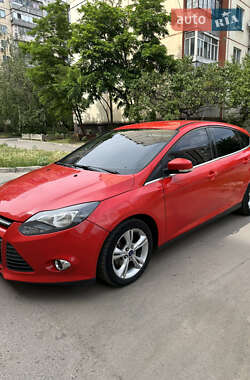 Хэтчбек Ford Focus 2013 в 