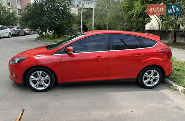 Хэтчбек Ford Focus 2013 в 