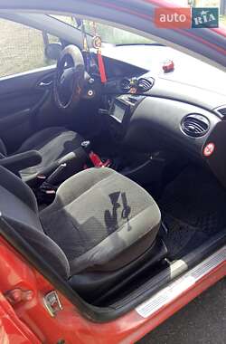 Седан Ford Focus 2003 в 