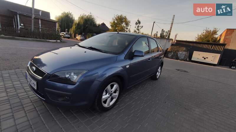 Хэтчбек Ford Focus 2005 в Первомайске