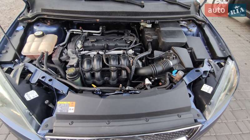 Хэтчбек Ford Focus 2005 в Первомайске