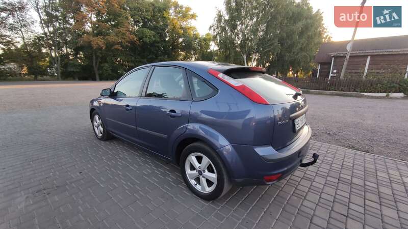 Хэтчбек Ford Focus 2005 в Первомайске