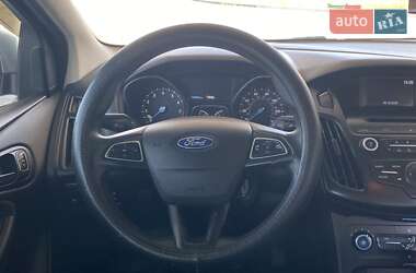 Седан Ford Focus 2016 в 