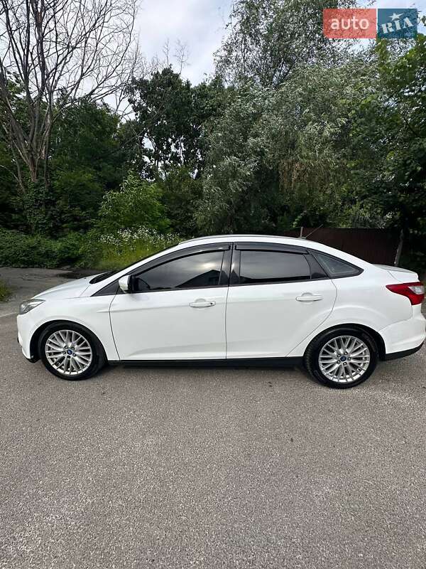 Седан Ford Focus 2012 в Киеве