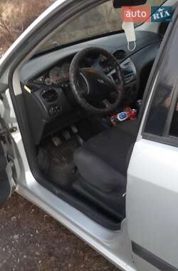 Седан Ford Focus 2003 в 