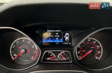 Хэтчбек Ford Focus 2013 в 