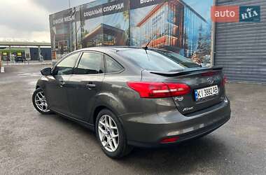 Седан Ford Focus 2015 в 