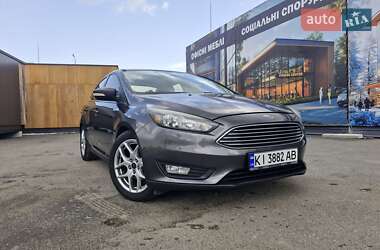 Седан Ford Focus 2015 в 