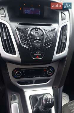 Седан Ford Focus 2011 в 