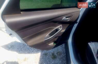 Седан Ford Focus 2011 в 
