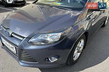 Седан Ford Focus 2011 в 