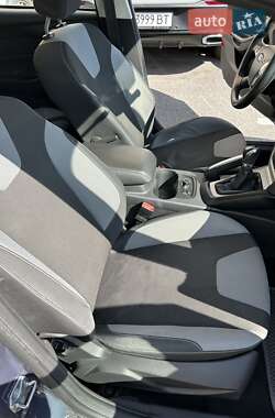 Седан Ford Focus 2011 в 