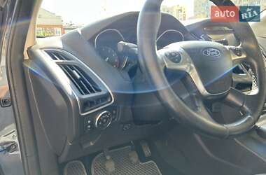 Седан Ford Focus 2011 в 