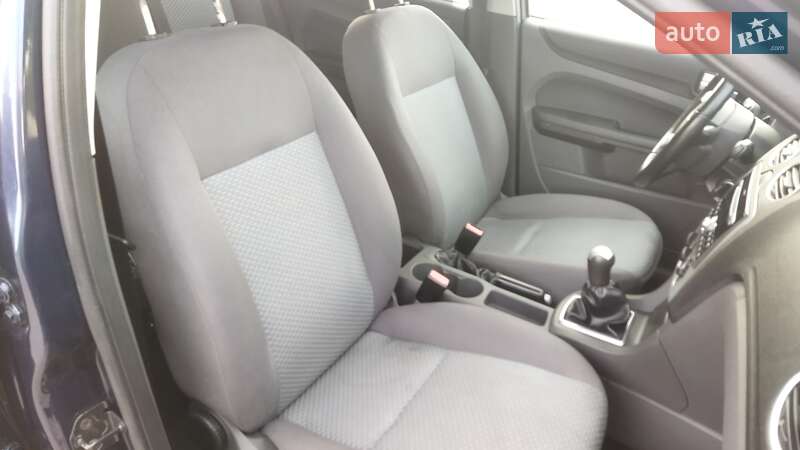 Универсал Ford Focus 2004 в Староконстантинове фото 34 Универсал Ford Focus 2004 в Староконстантинове