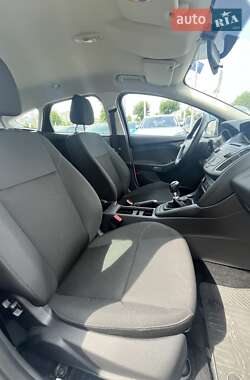 Хэтчбек Ford Focus 2017 в 