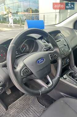Хэтчбек Ford Focus 2017 в 