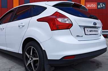 Хэтчбек Ford Focus 2014 в 