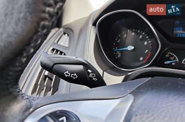 Хэтчбек Ford Focus 2014 в 