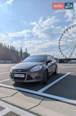 Хэтчбек Ford Focus 2014 в 