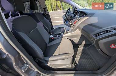 Хэтчбек Ford Focus 2014 в 