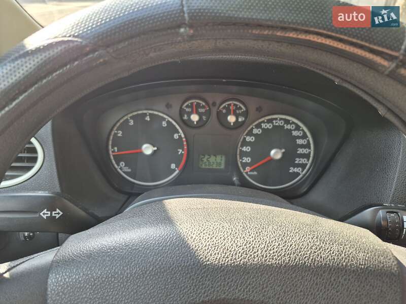 Универсал Ford Focus 2006 в Кропивницком фото 10 Универсал Ford Focus 2006 в Кропивницком