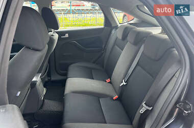 Хэтчбек Ford Focus 2007 в 