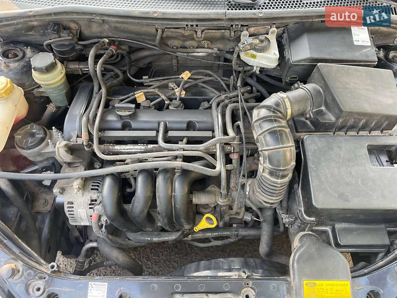 Хэтчбек Ford Focus 2004 в Ровно