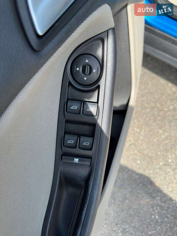 Седан Ford Focus 2017 в Киеве