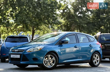 Хэтчбек Ford Focus 2014 в 