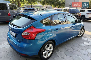 Хэтчбек Ford Focus 2014 в 