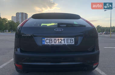 Хэтчбек Ford Focus 2006 в 