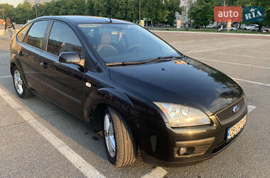 Хэтчбек Ford Focus 2006 в 